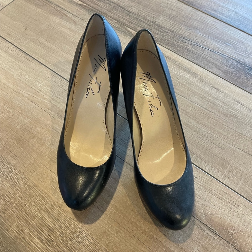 Marc fisher Black Leather Platform Heels Size 6